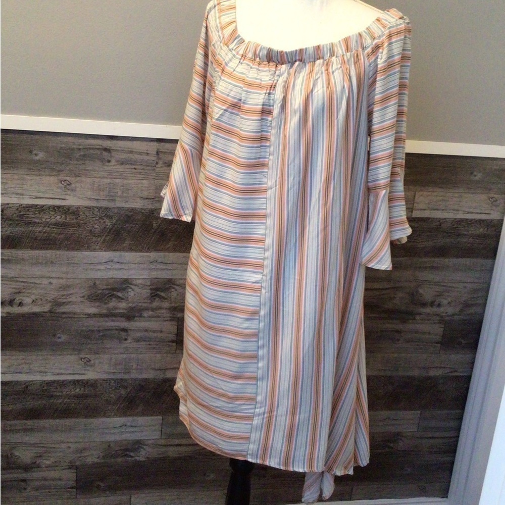 Ladies off shoulders dress (0127)